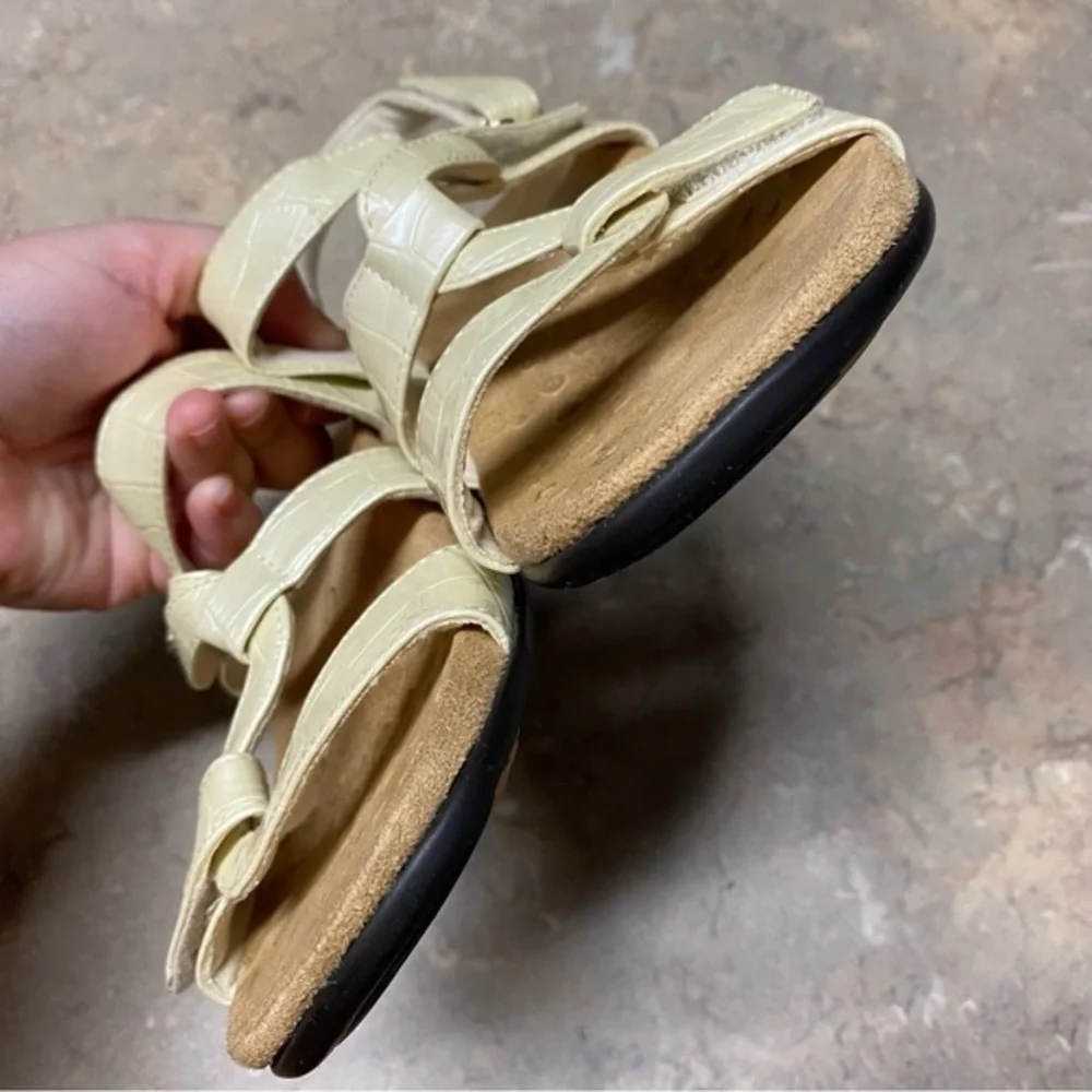 Vionic Paros Pearl Strappy Sandals Size 6